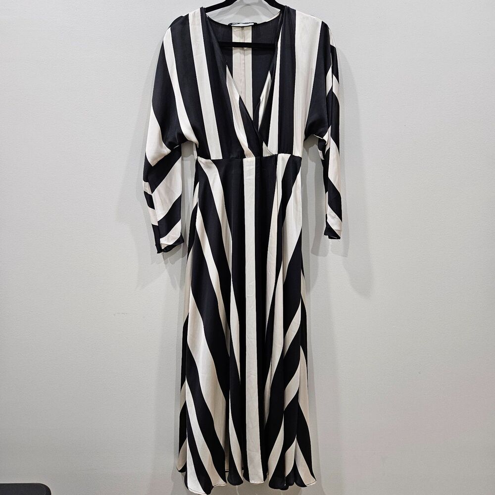 Zara Striped Maxi Dress Size S Black White Long Sleeves Flowy Beach Vacation